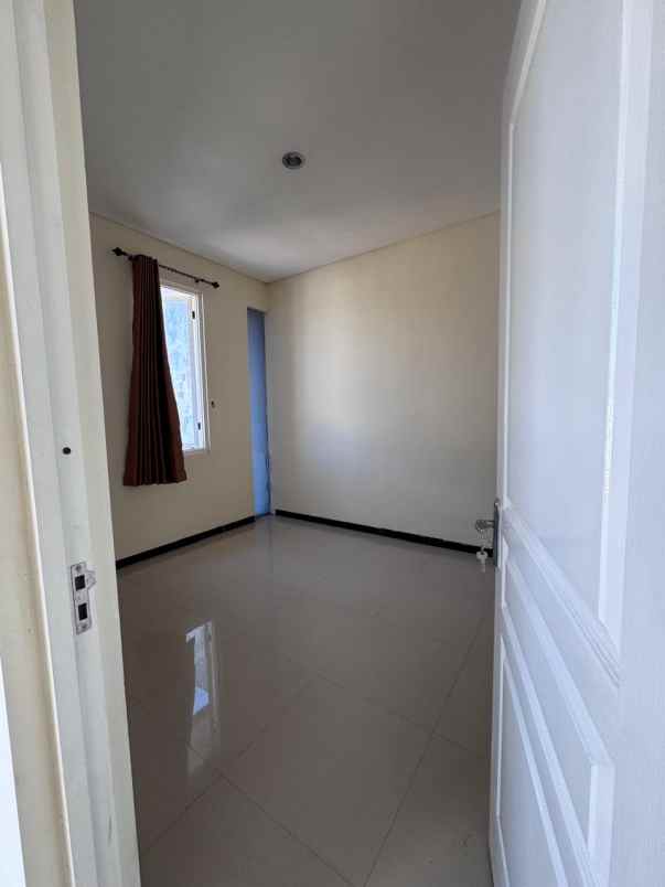 dijual rumah regency one