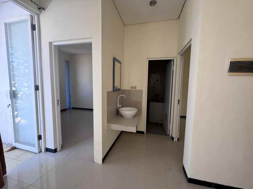 dijual rumah regency one
