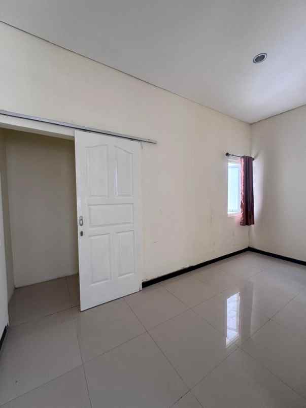 dijual rumah regency one