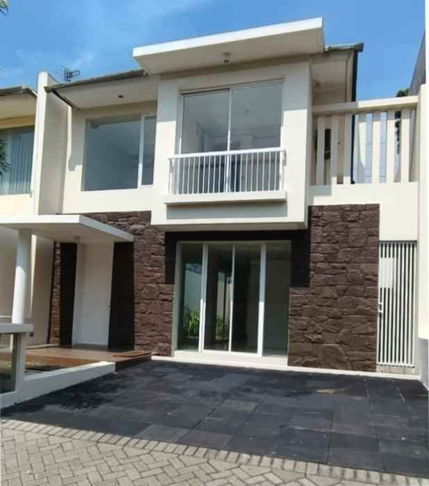 dijual rumah royal residence harewood