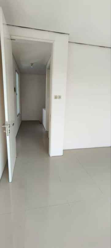 dijual rumah royal residence kec wiyung