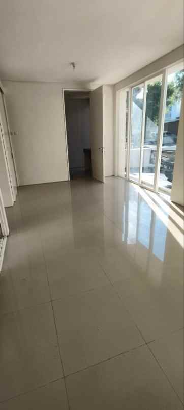 dijual rumah royal residence kec wiyung