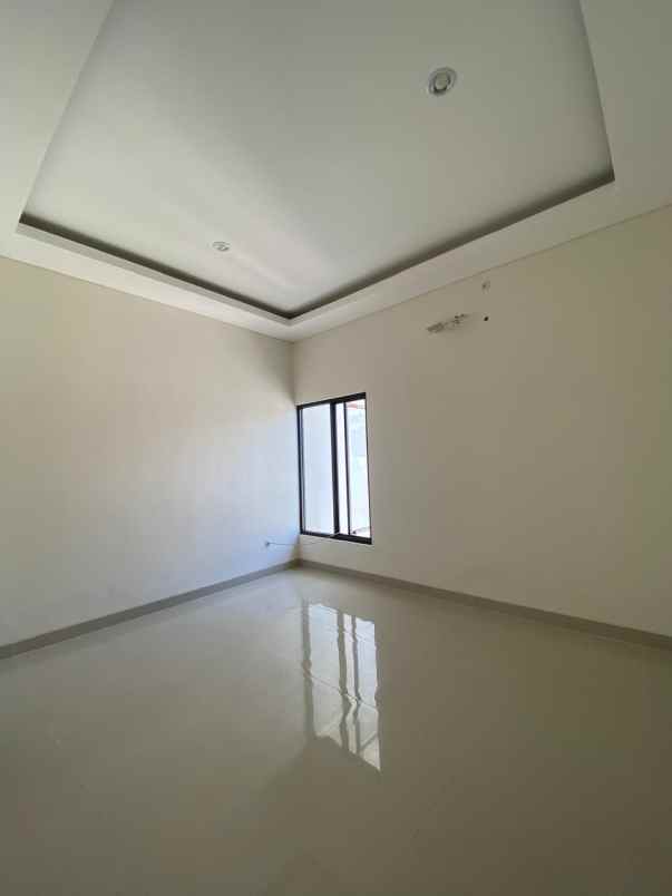 dijual rumah rungkut mapan