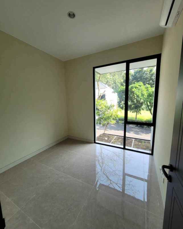 dijual rumah sambiroto