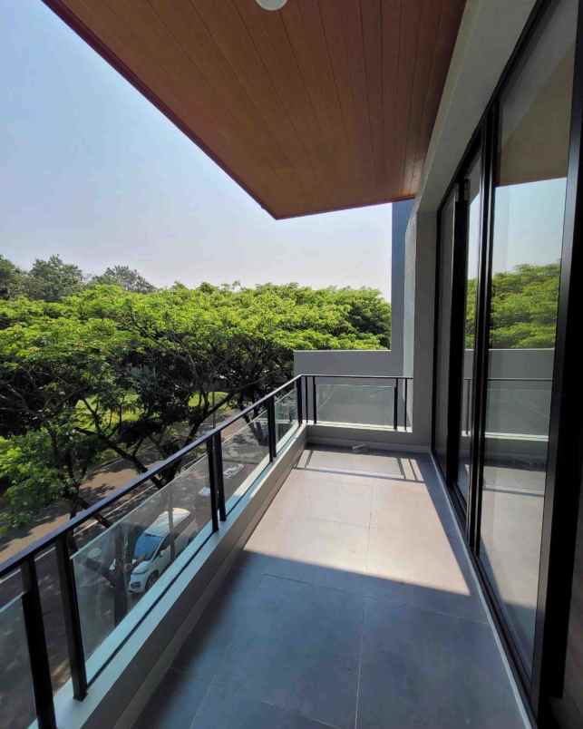 dijual rumah sambiroto