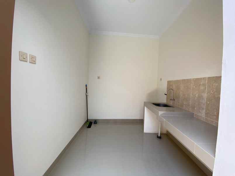 dijual rumah sambiroto purwomartani kalasan