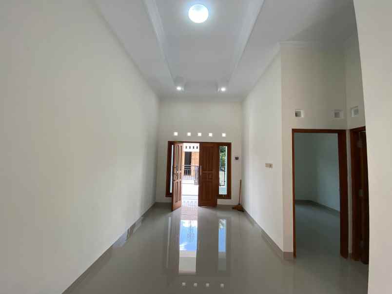 dijual rumah sambiroto purwomartani kalasan