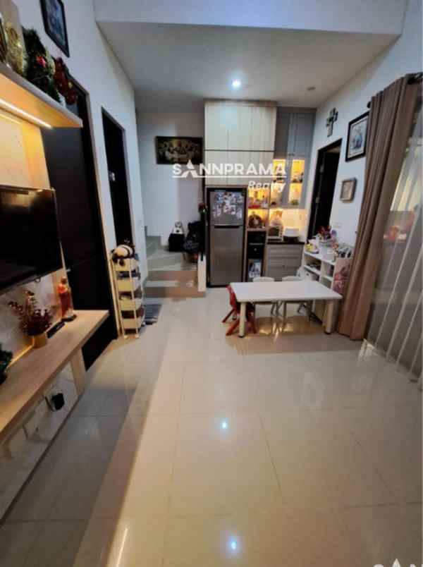 dijual rumah sawangan lama