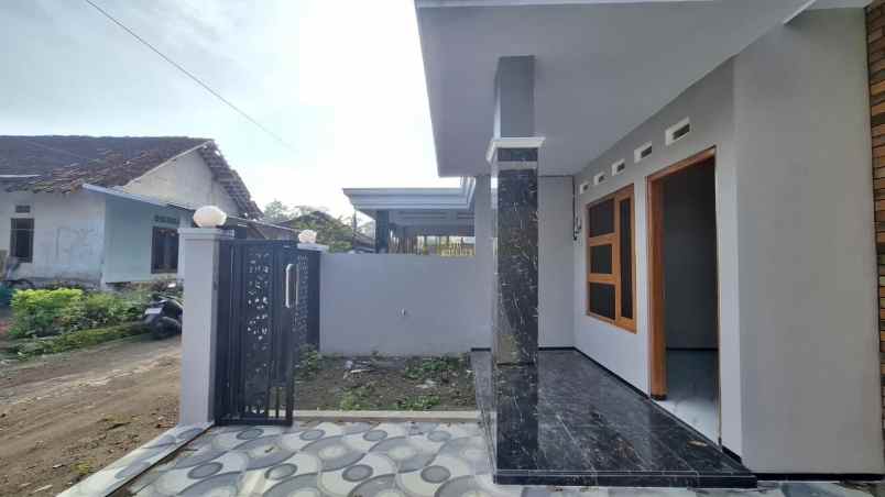dijual rumah selomartani kec kalasan