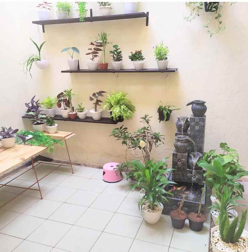 dijual rumah semi furnish citragran