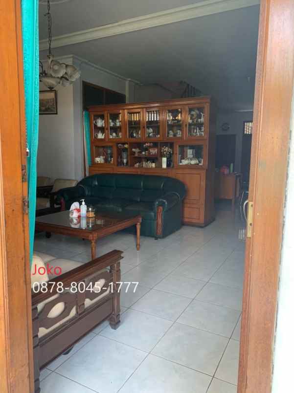 dijual rumah setiabudi