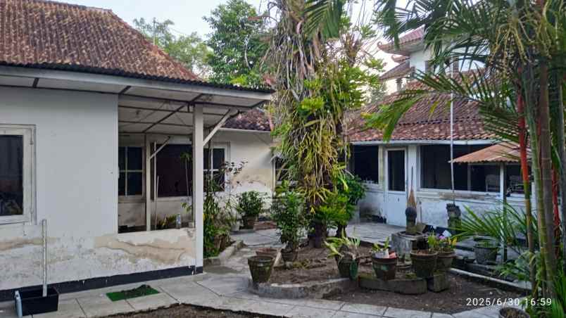 dijual rumah shm klasik di kotabaru yogyakarta