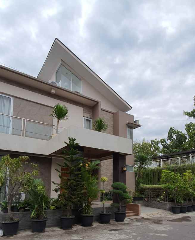 dijual rumah siap huni di sawangan depok