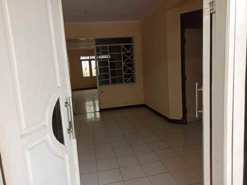 dijual rumah siap huni di taman kebalan indah