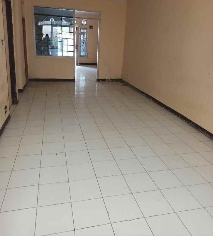 dijual rumah siap huni di taman kebalan indah