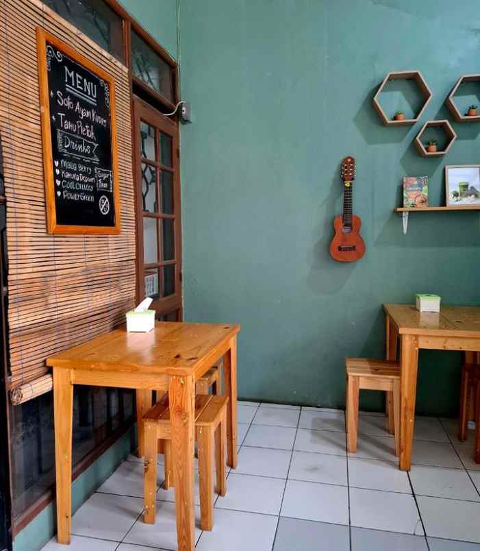 dijual rumah siap huni lokasi strategis di taman holis