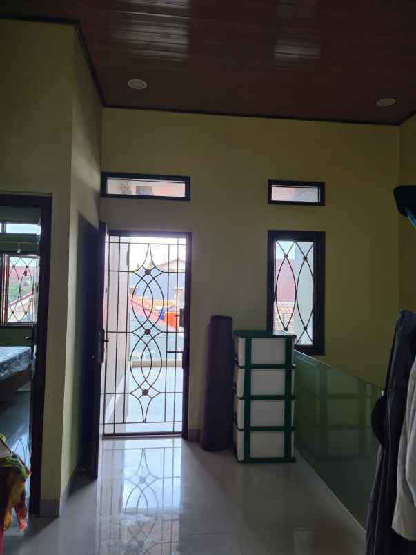 dijual rumah siaphuni di harapan indah bekasi