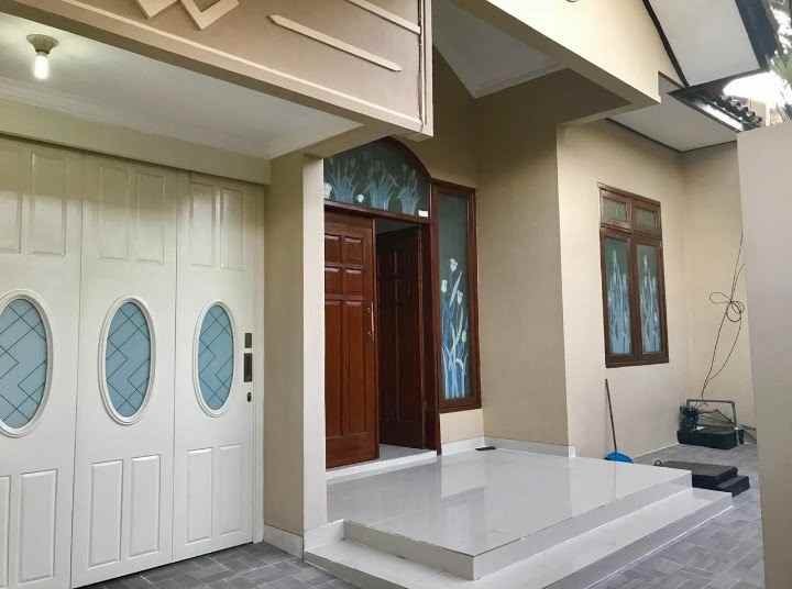 dijual rumah simpang darmo permai