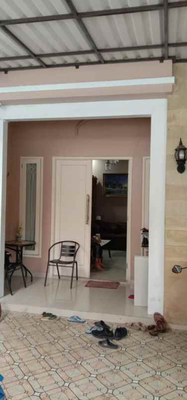 dijual rumah srengseng sawah