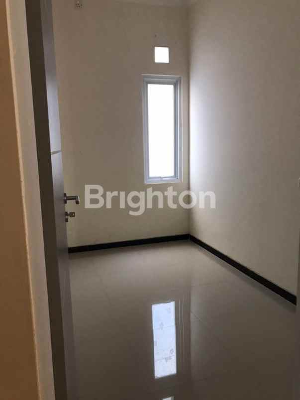 dijual rumah sukolilo dian regency