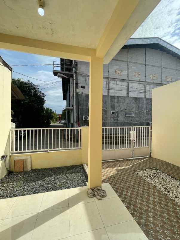 dijual rumah taman alamanda
