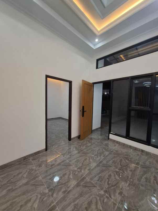 dijual rumah taman harapan baru