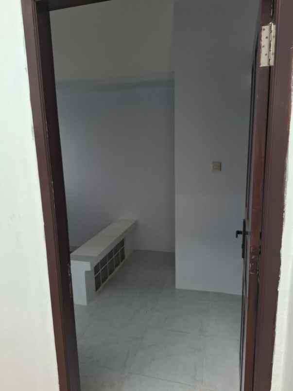 dijual rumah taman harapan baru