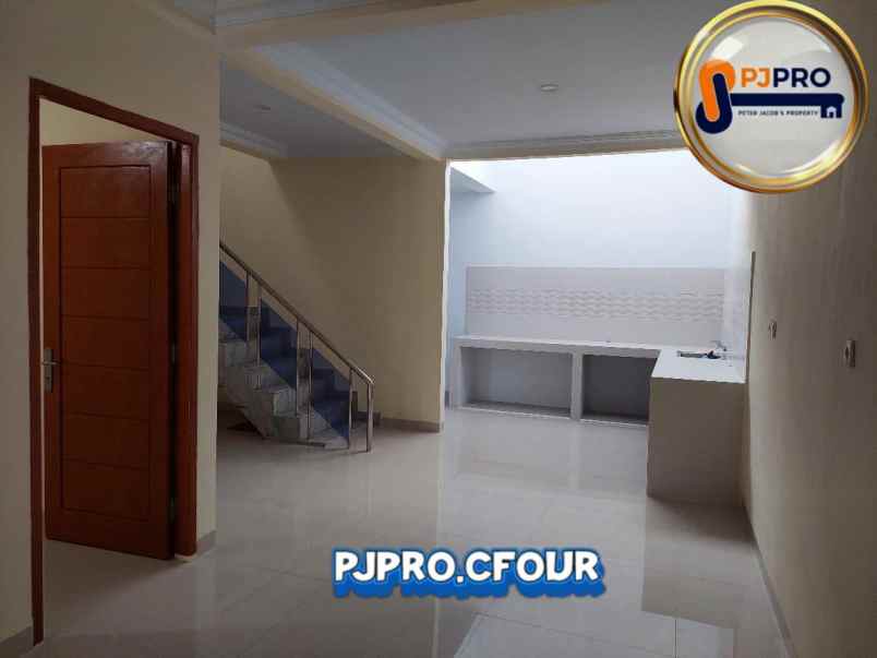 dijual rumah taman harapan baru