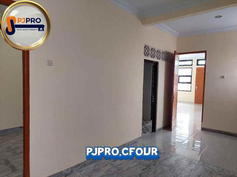 dijual rumah taman harapan baru