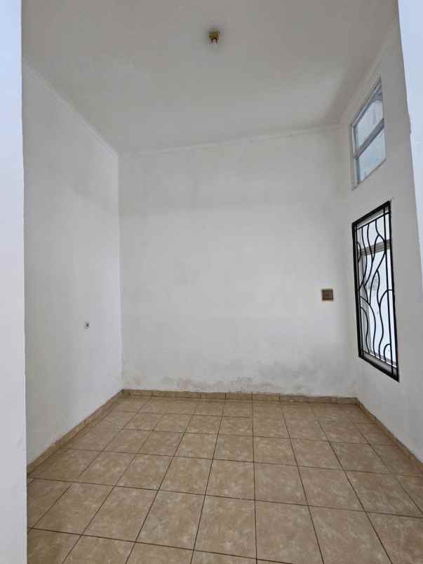 dijual rumah taman puri cendana tambun