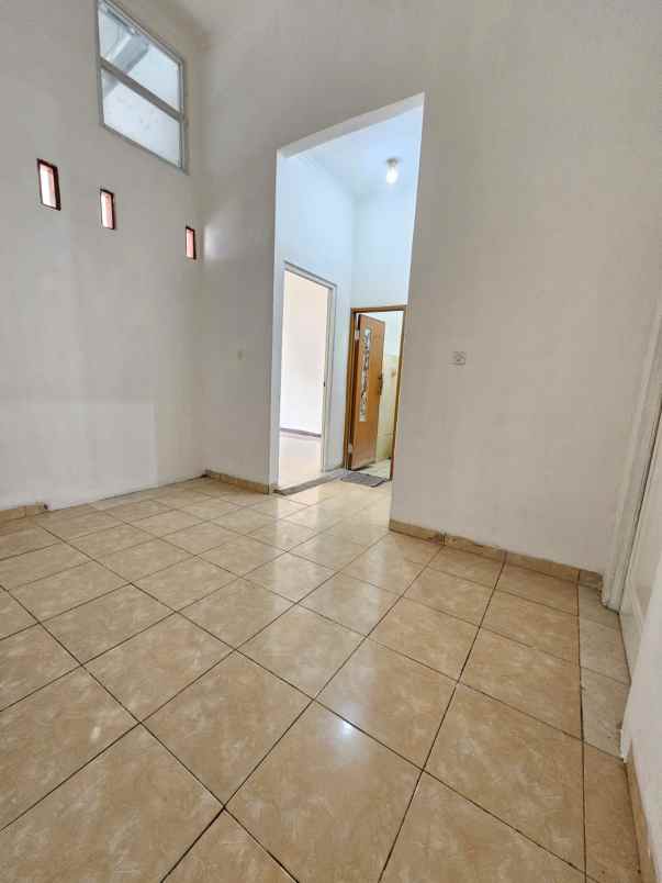 dijual rumah taman puri cendana tambun