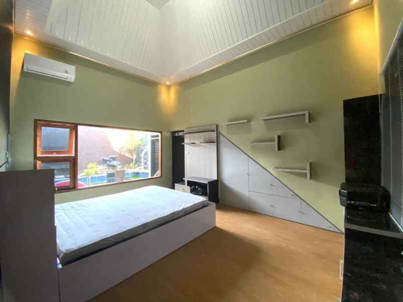 dijual rumah taman tlogomulyo