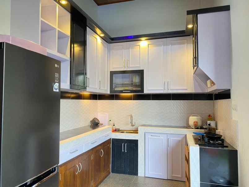 dijual rumah taman tlogomulyo