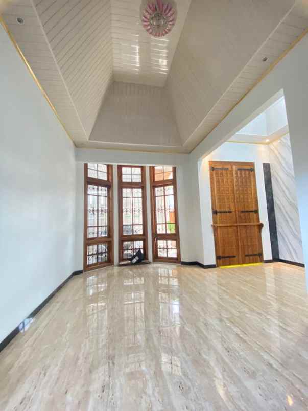 dijual rumah taman tlogomulyo