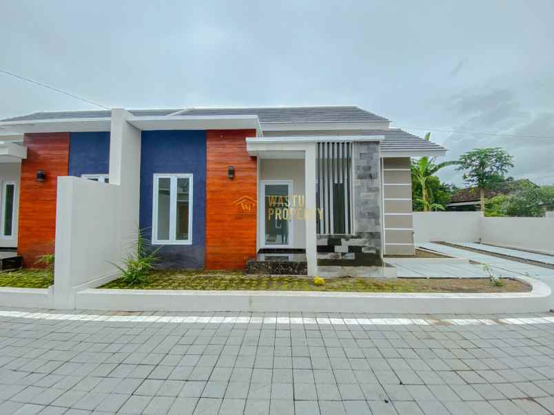dijual rumah tamanmartani kalasan