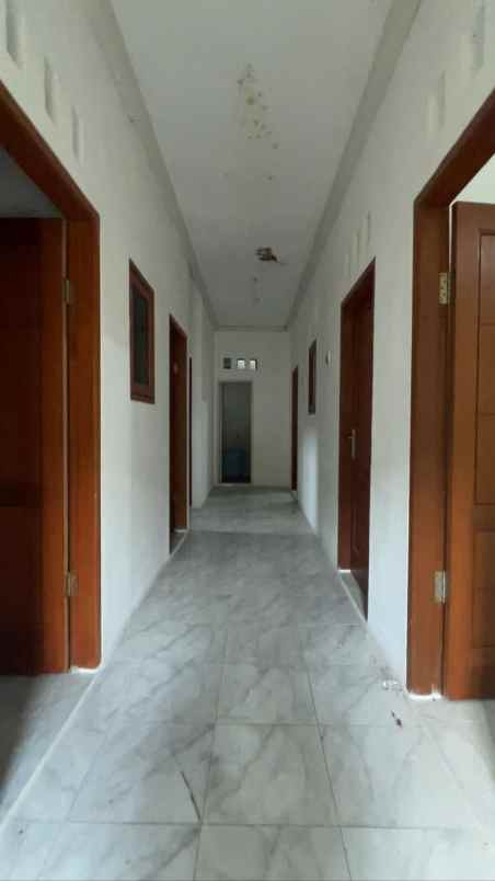 dijual rumah tambak dukuh