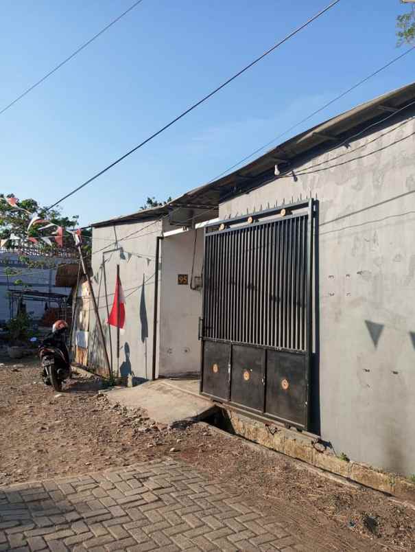 dijual rumah tambak medokan ayu