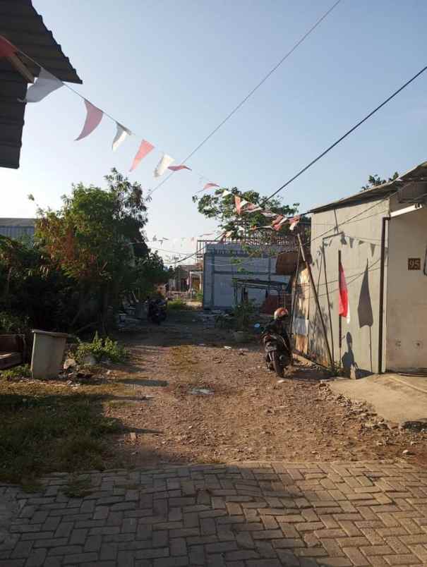 dijual rumah tambak medokan ayu