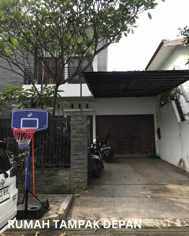 dijual rumah tanjung barat indah