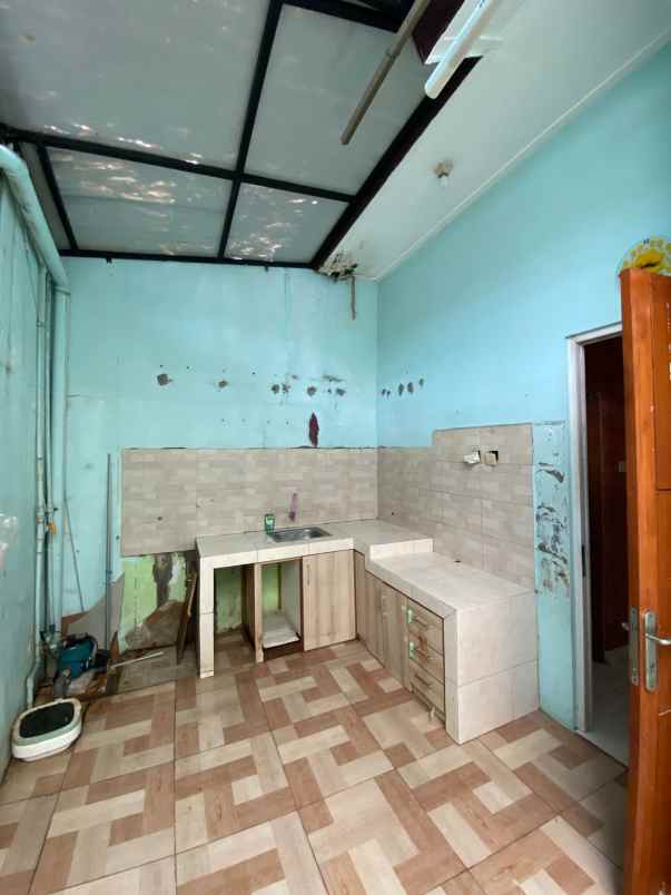 dijual rumah tapos depok