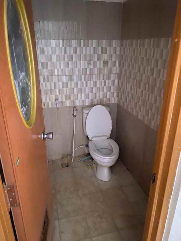 dijual rumah tapos depok