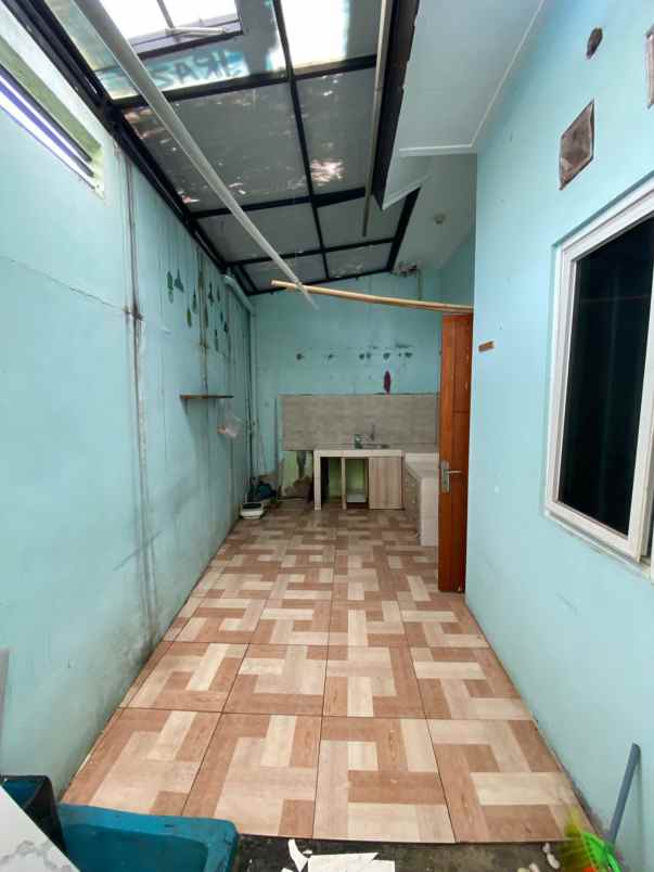 dijual rumah tapos depok