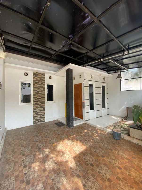 dijual rumah tapos depok