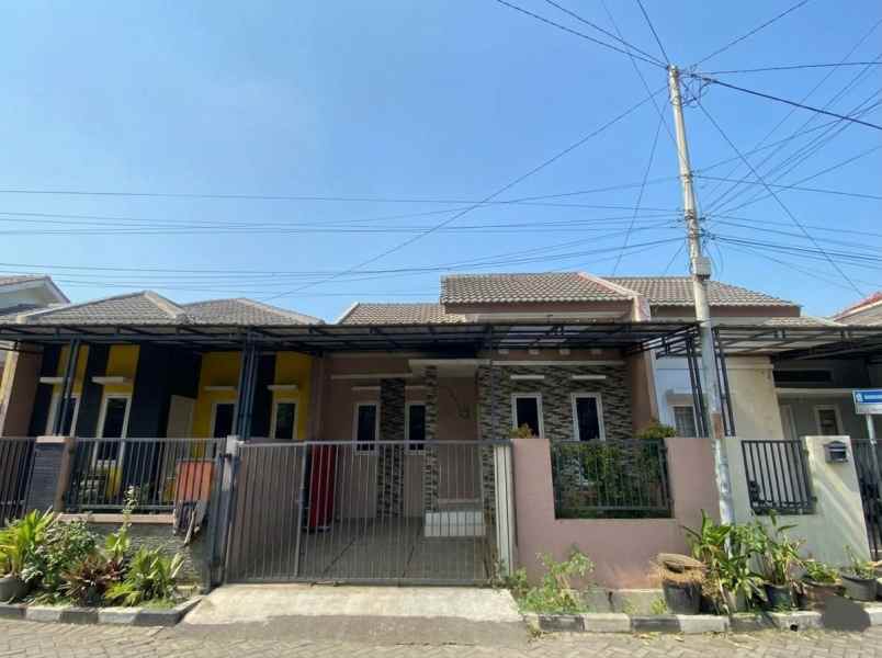 dijual rumah tapos depok