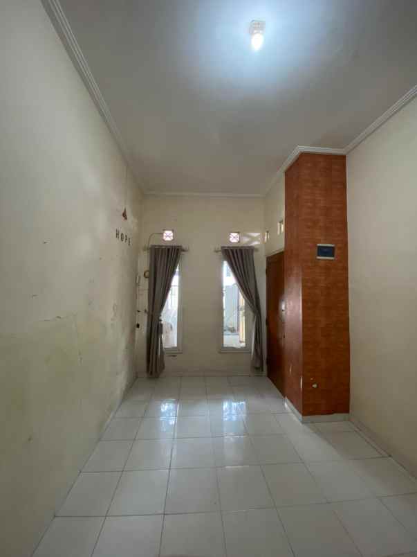 dijual rumah tapos depok
