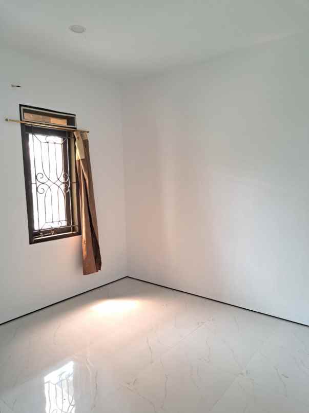 dijual rumah tatar banyak sumba