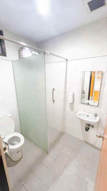 dijual rumah tenggilis