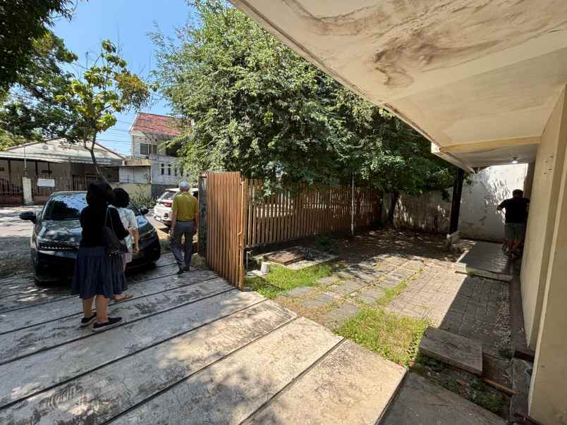 dijual rumah tenggilis mejoyo