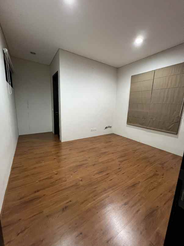 dijual rumah the eminent bsd cluster