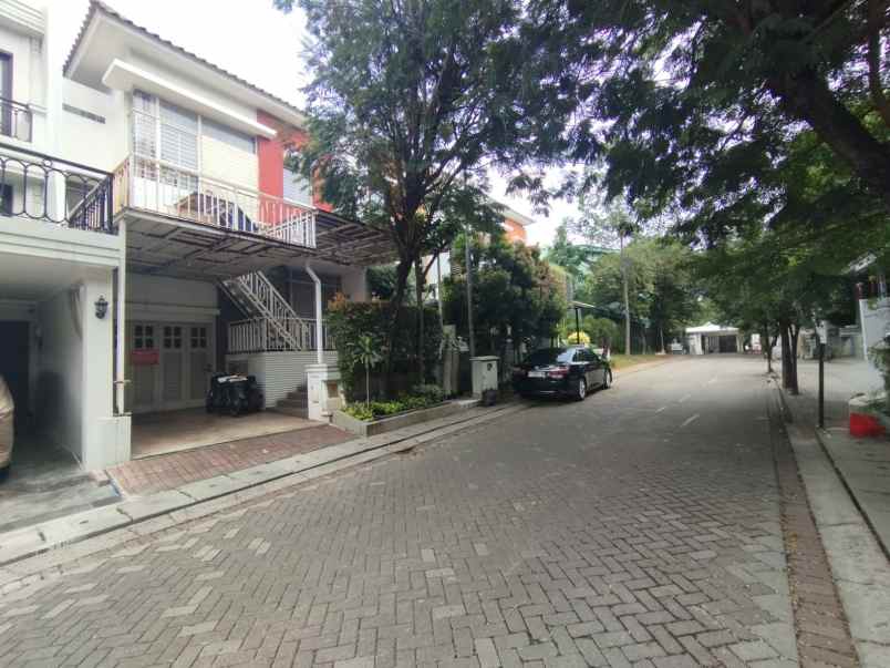 dijual rumah town house ebony pik